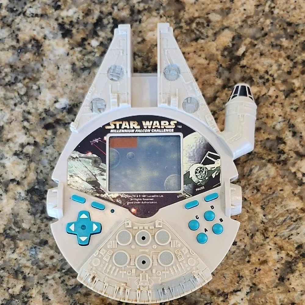 Star Wars‎ Millennium Falcon Challenge handheld game 1997 Tiger Electronics